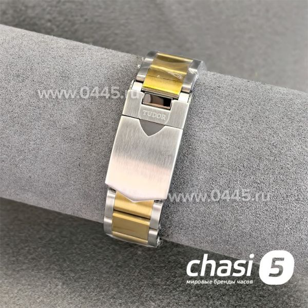 Часы  Tudor Black Bay Chrono (24498)